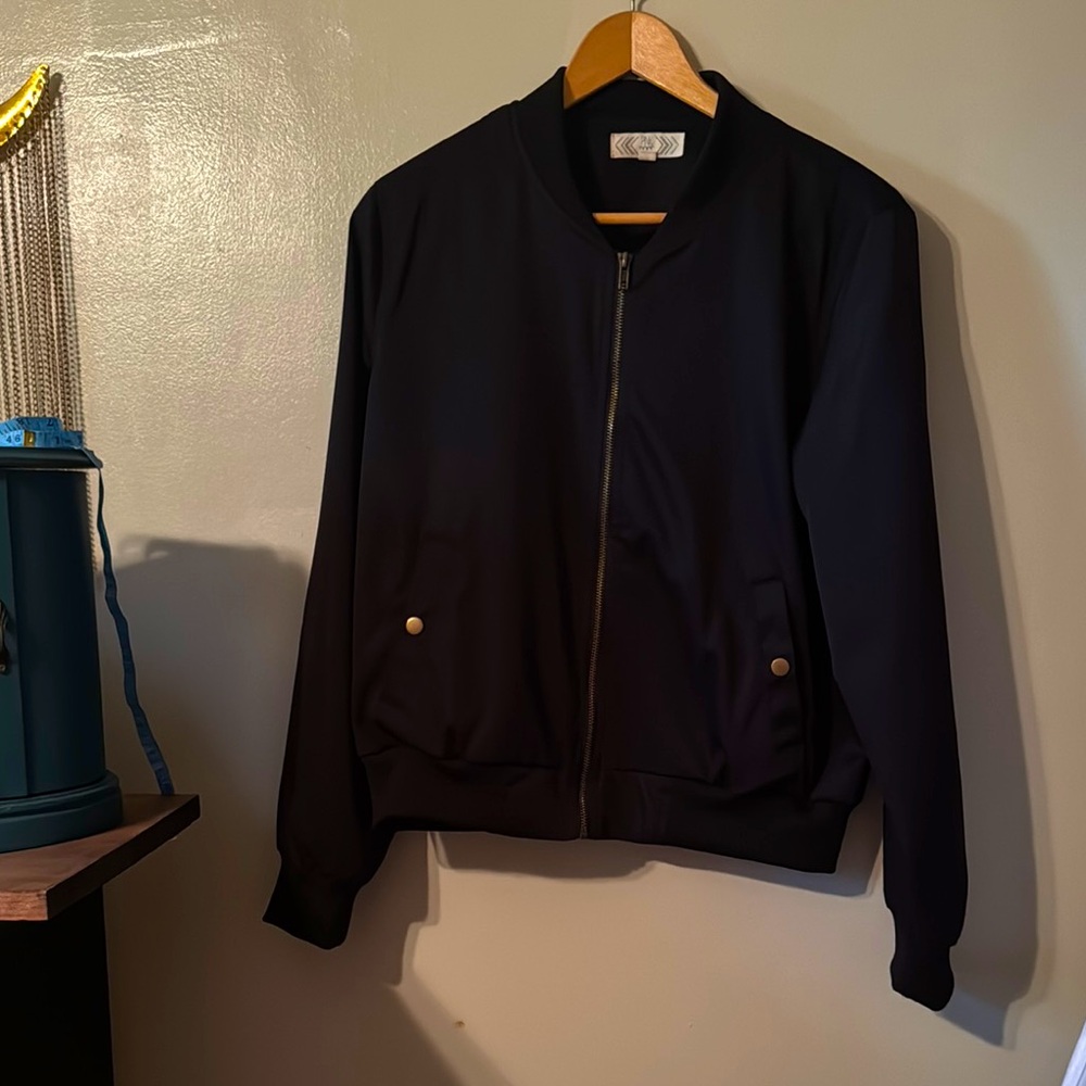 🖤💣🔥Chic Black Bomber Jacket